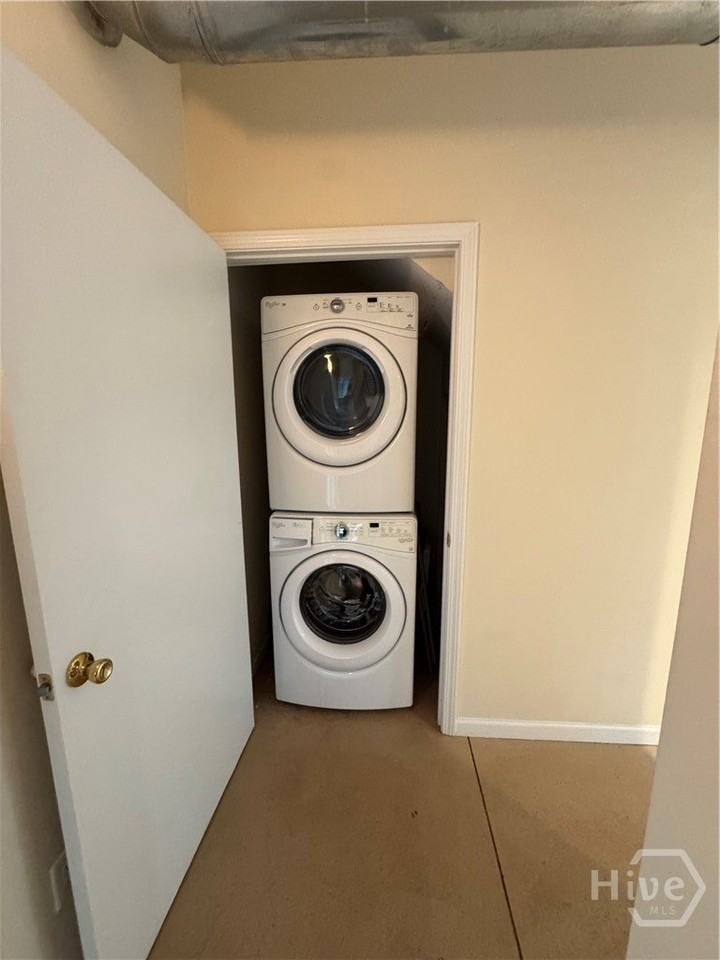 283 Athens Ave - Photo 5 of 11