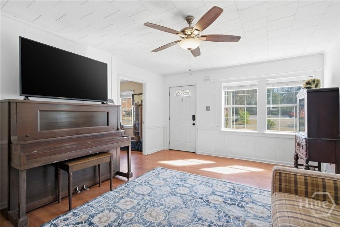 14 Redmond Ave - Photo 3 of 31