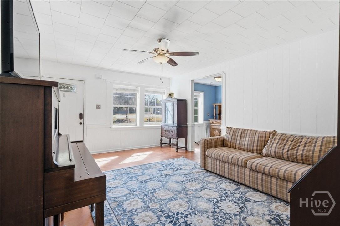 14 Redmond Ave - Photo 4 of 31