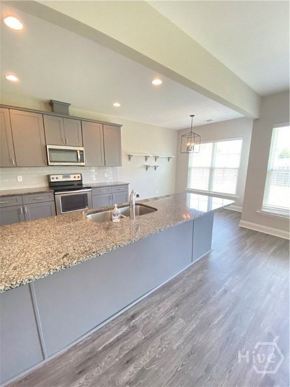 170 Whitaker Way N - Photo 7 of 40