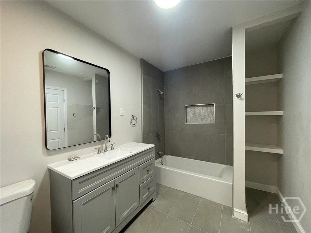 1333 E 53rd St - Photo 7 of 8