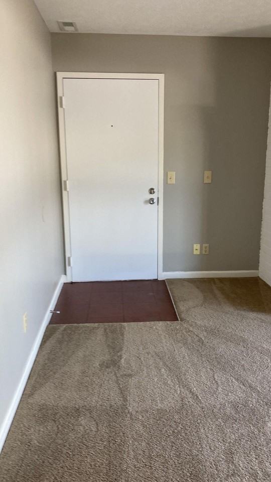 1010 Blue Ridge Dr #5 - Photo 5 of 18