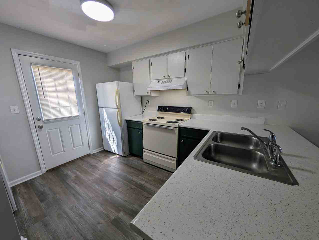 2350 Horne Avenue - Photo 2 of 12