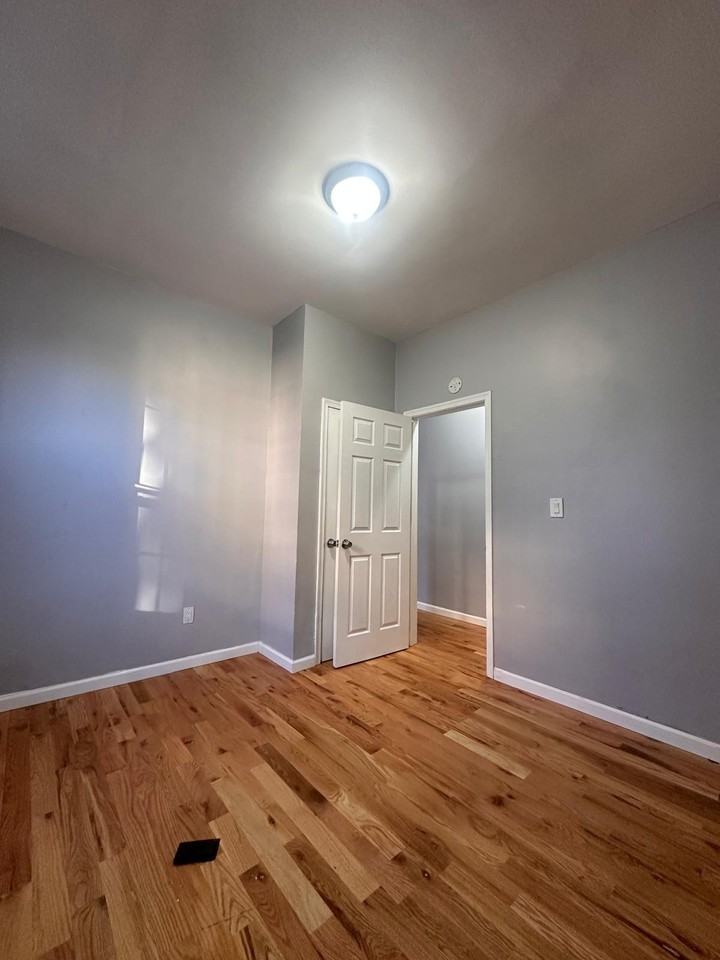 544 Grove St /NORTHEAST GROVE STREET NJ LLC - Photo 2 of 25