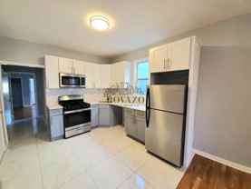 370 N 6th St #3R - Photo 1 of 1