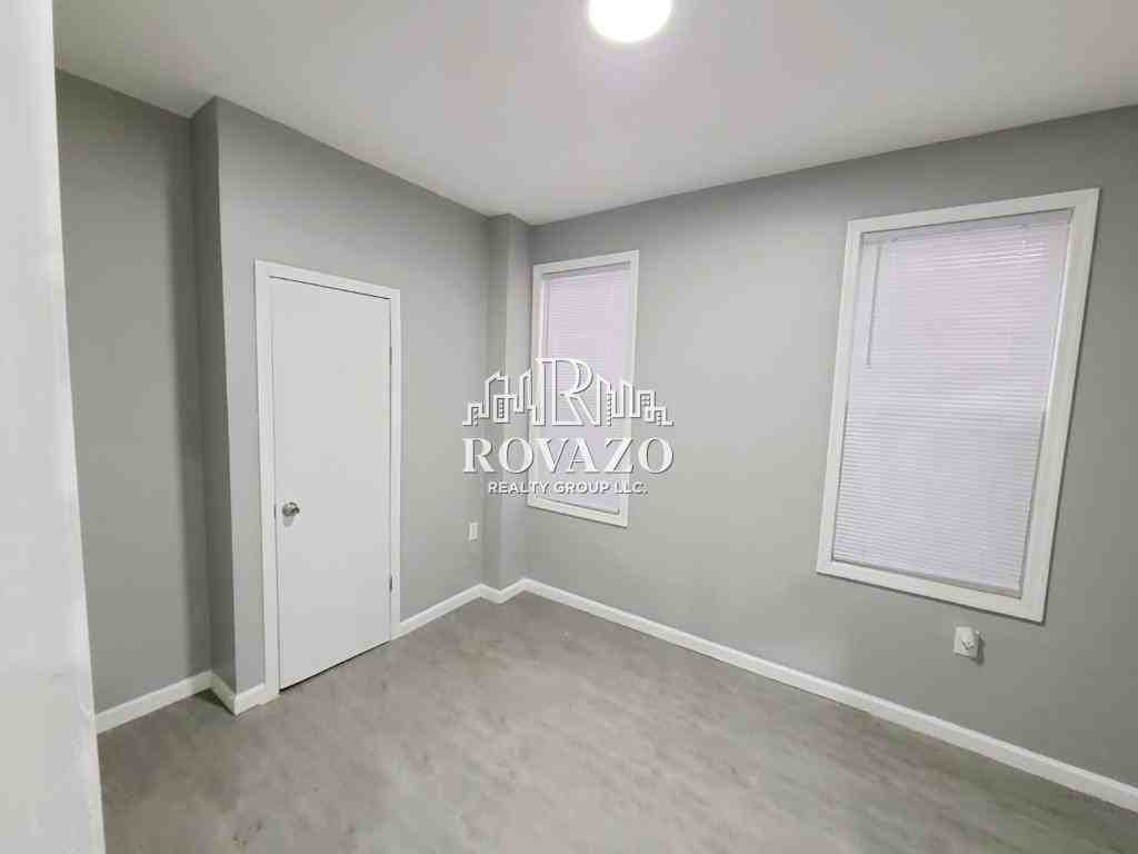 159 Myrtle Ave #1 - Photo 4 of 7