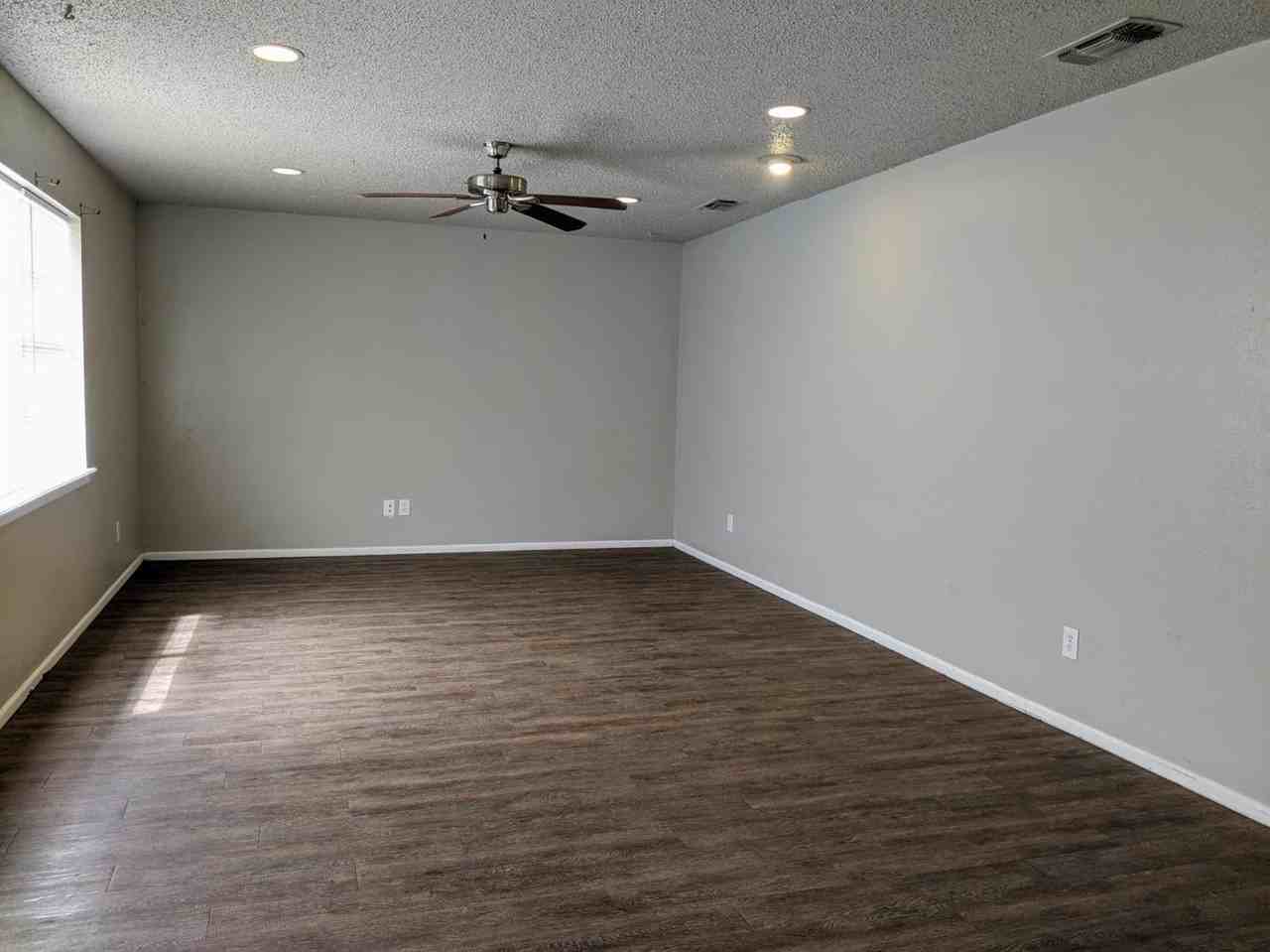 5525 Fordham St - Photo 2 of 12