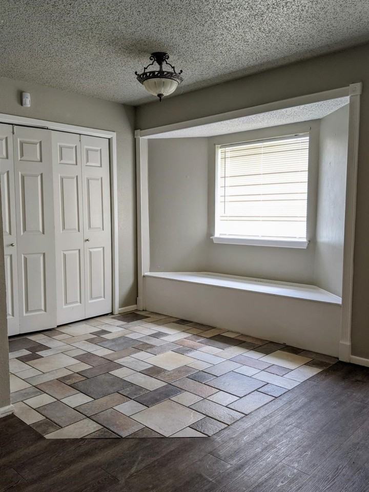 5525 Fordham St - Photo 4 of 12