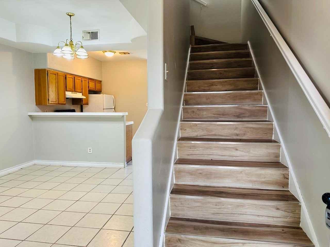 2005 Cross St - Photo 6 of 17