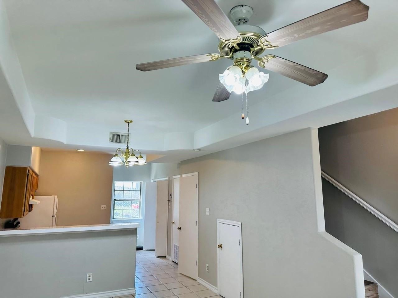 2005 Cross St - Photo 7 of 17