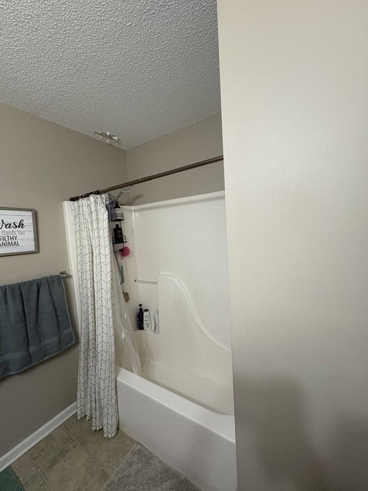 31st Avenue Court Northeast - Photo 2 of 12