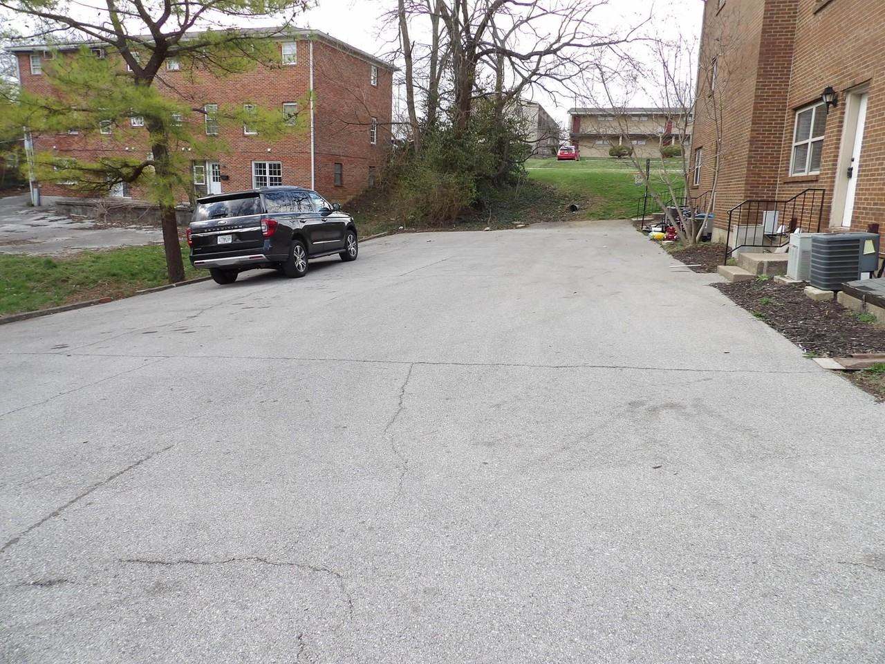 902 Plaza Dr Apt 1 - Photo 3 of 50