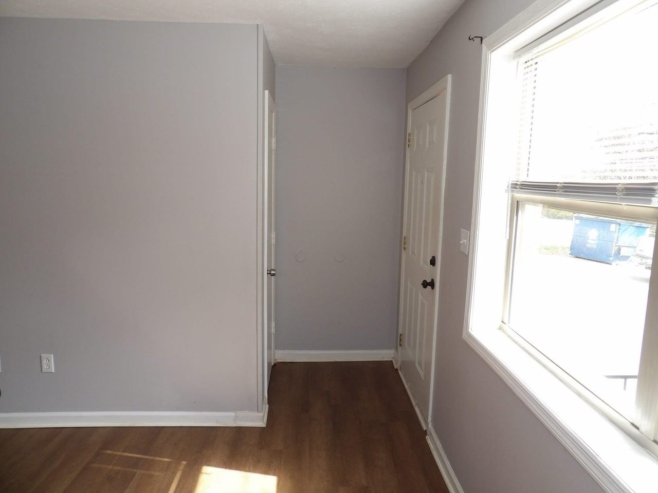 902 Plaza Dr Apt 1 - Photo 5 of 50