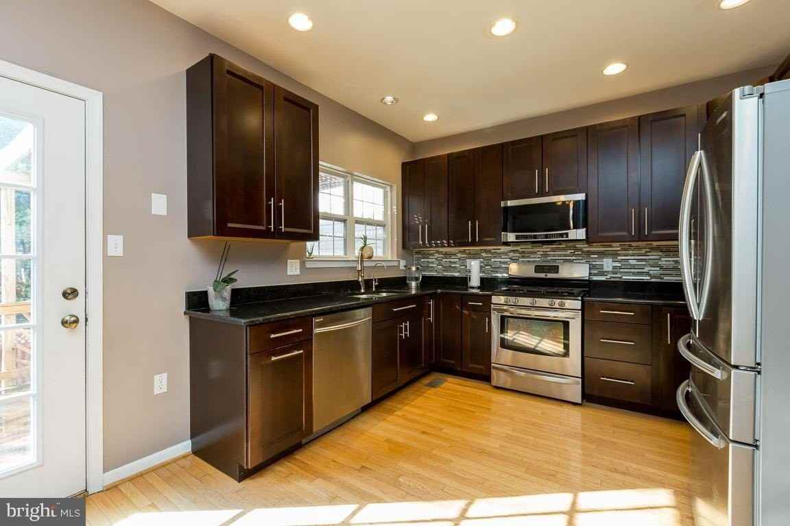 2685 Cameron Way - Photo 2 of 29