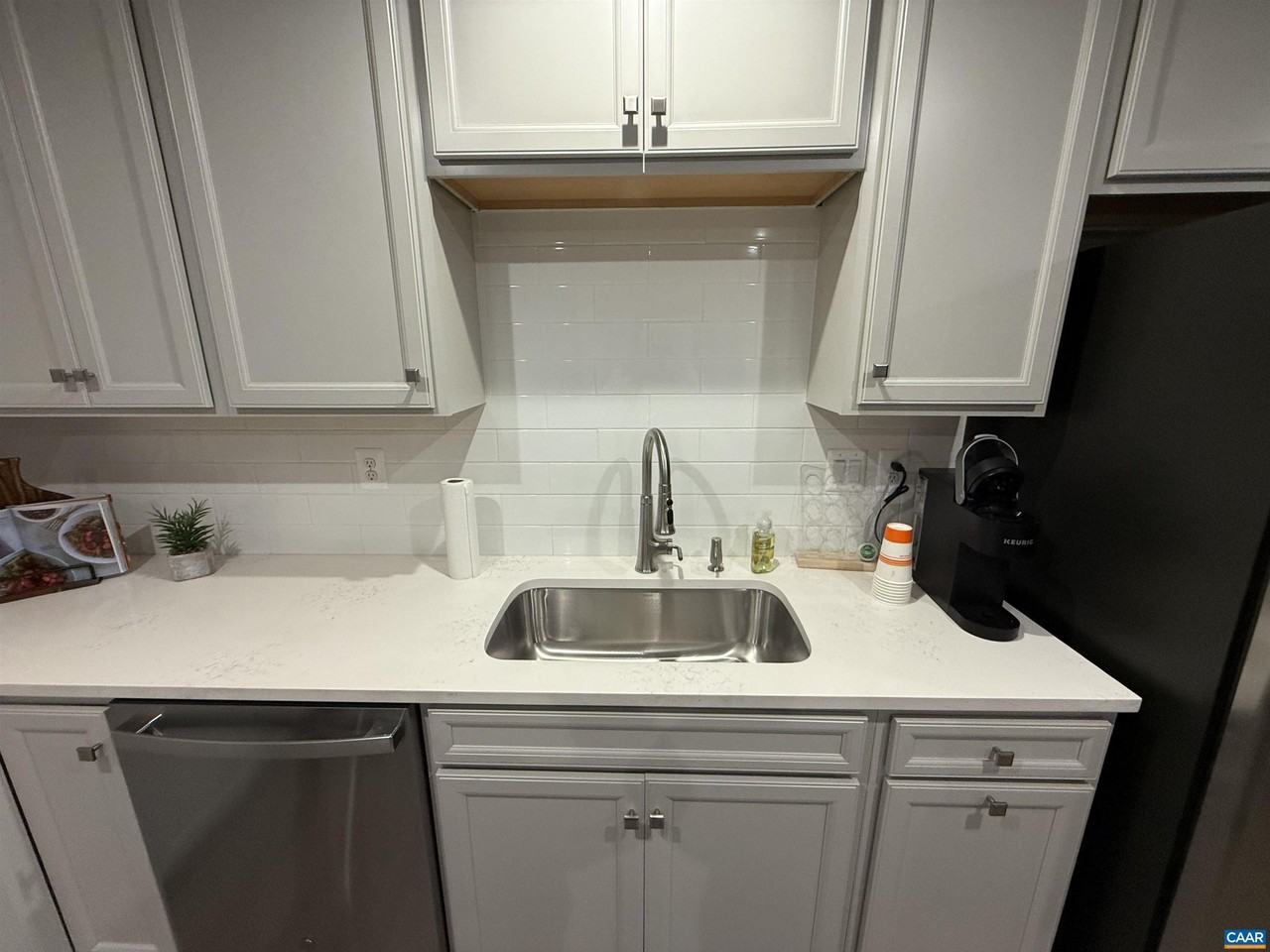 5175 Lazy Branch Ln - Photo 6 of 34