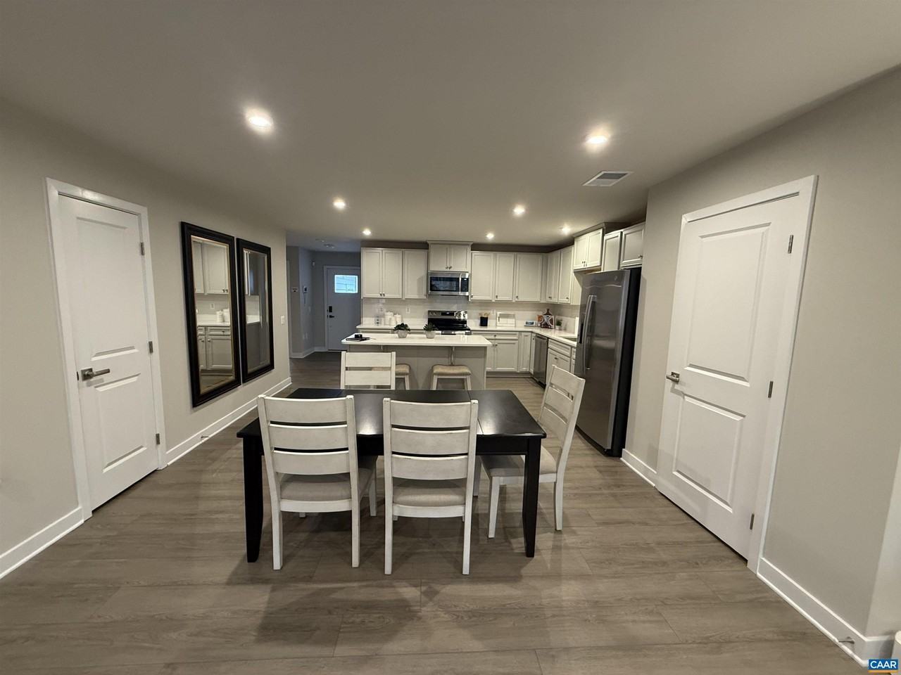 5175 Lazy Branch Ln - Photo 7 of 34