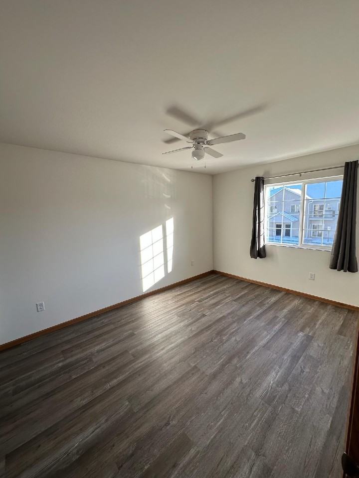 Prairie Bluff - Photo 4 of 50