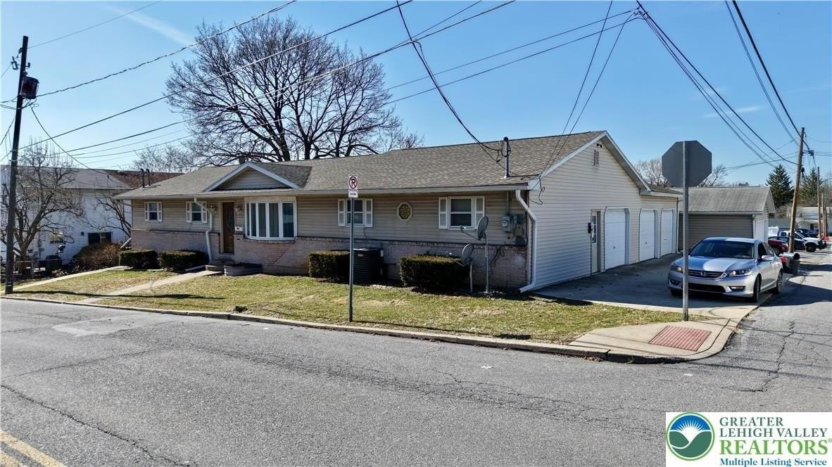 302 Cypress St Side 1 - Photo 2 of 34