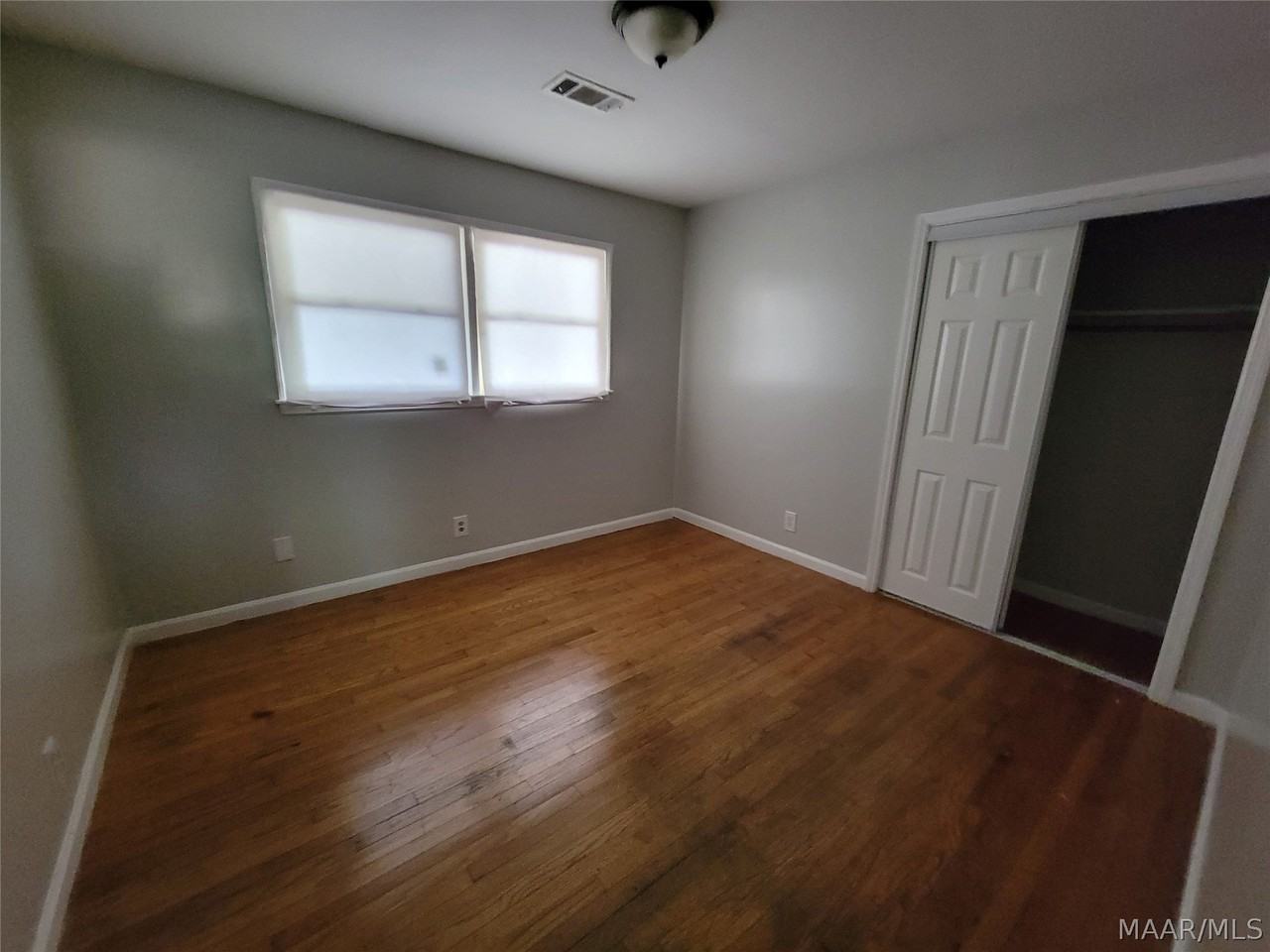 1048 Biscayne Dr - Photo 6 of 14