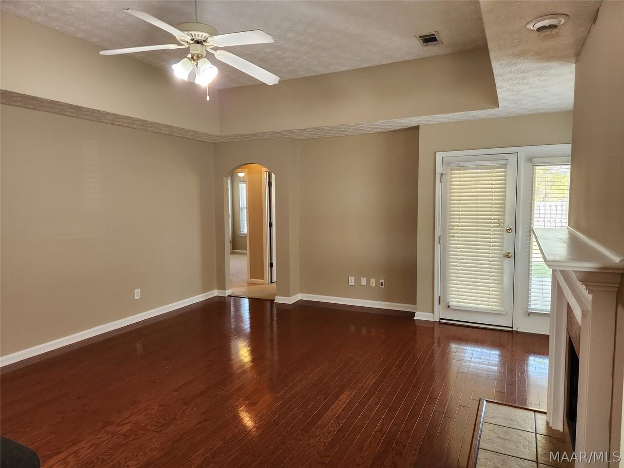 9609 Colleton Pl - Photo 3 of 25