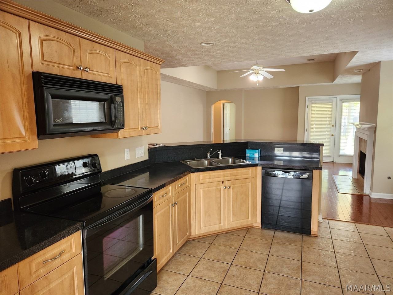 9609 Colleton Pl - Photo 5 of 25