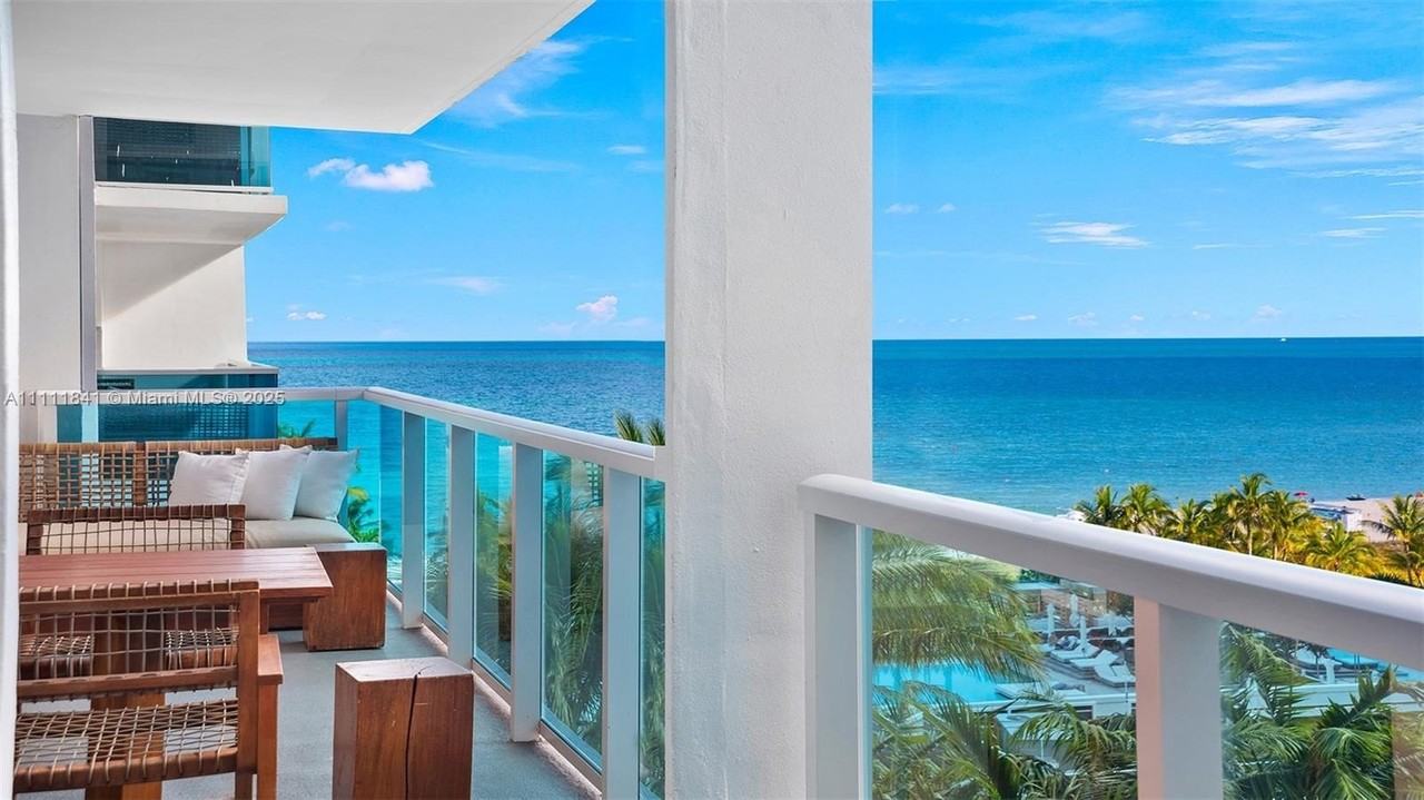 102 24th St #904 - Photo 5 of 45