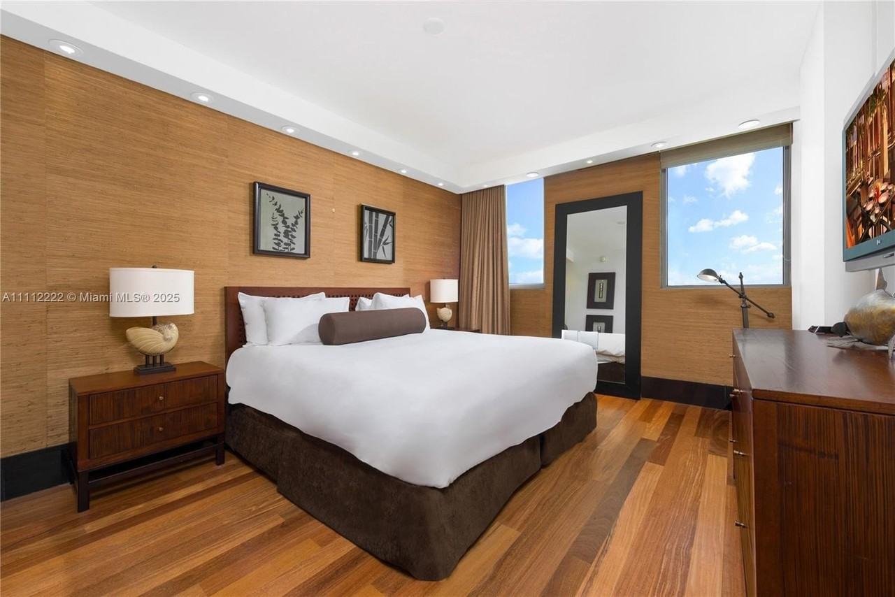 101 20th St #2402 - Photo 5 of 23