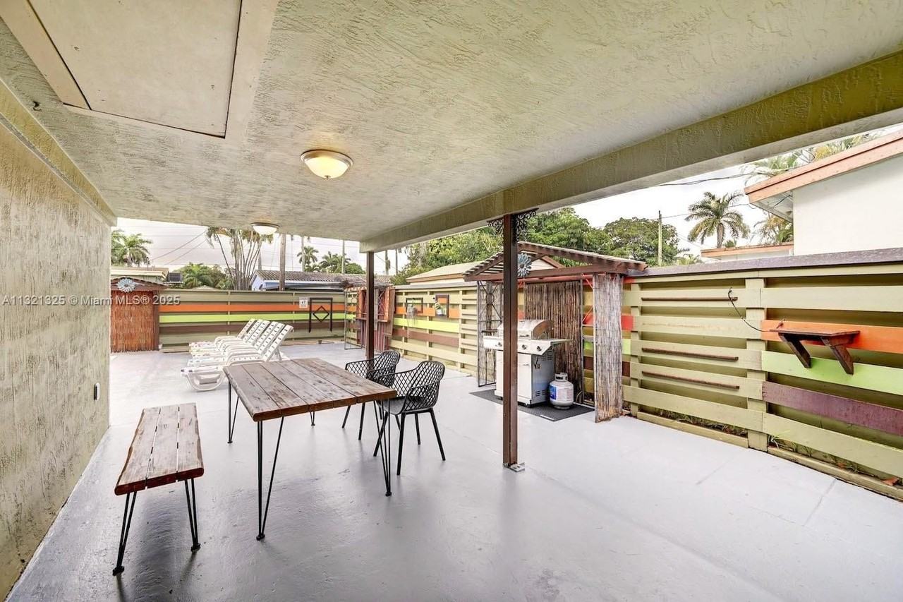 1020 N 13th Ter - Photo 4 of 39