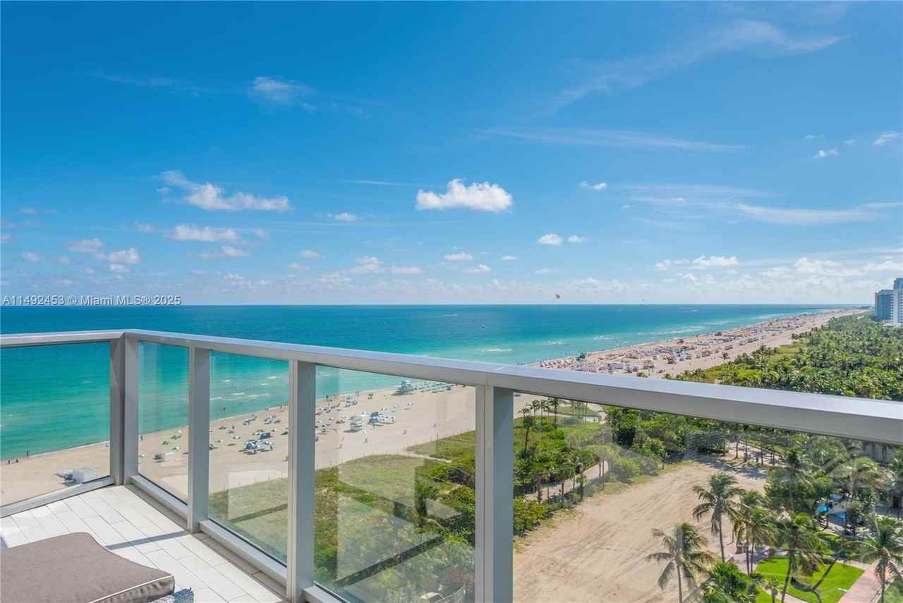 2201 Collins Ave #1226 - Photo 3 of 20