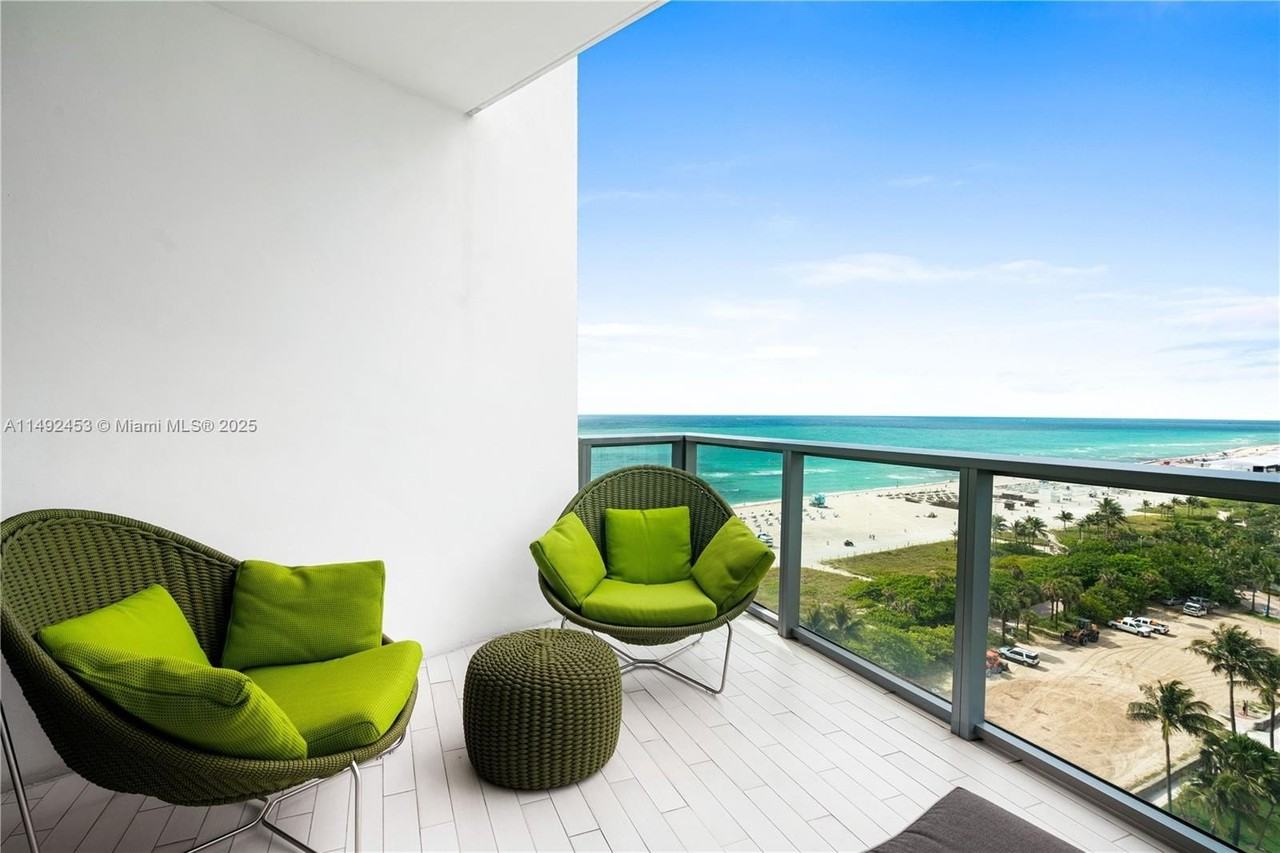 2201 Collins Ave #1226 - Photo 4 of 20
