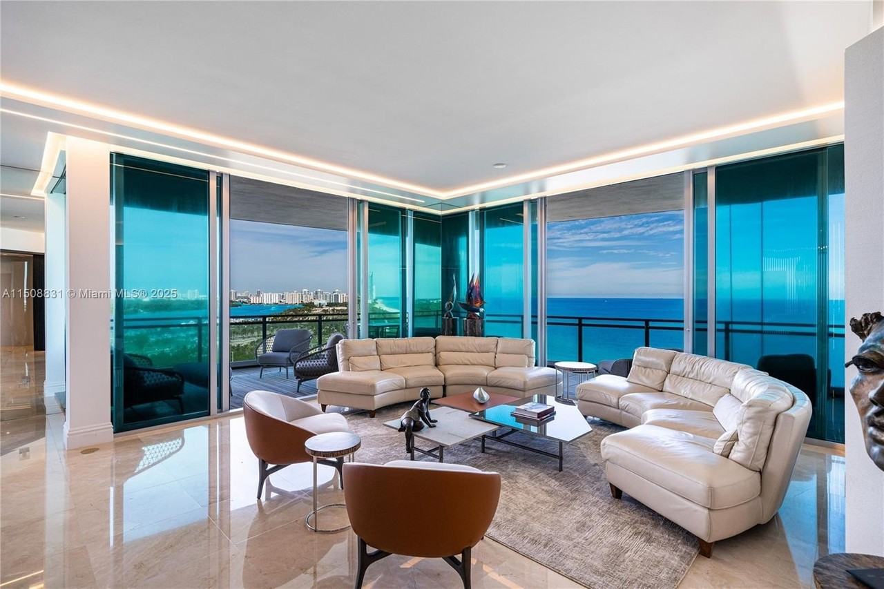 10295 Collins Ave #1509 - Photo 4 of 20