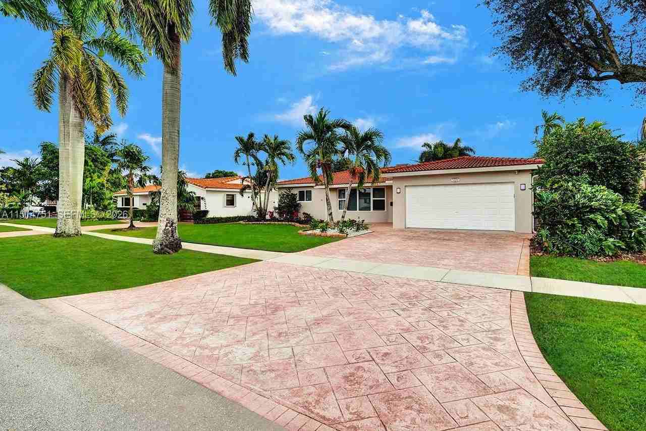 5500 Cleveland St - Photo 3 of 45