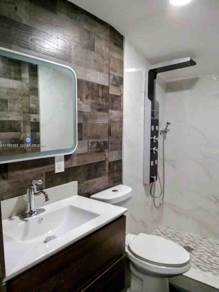 2720 Nw 29th St #2720 - Photo 3 of 19