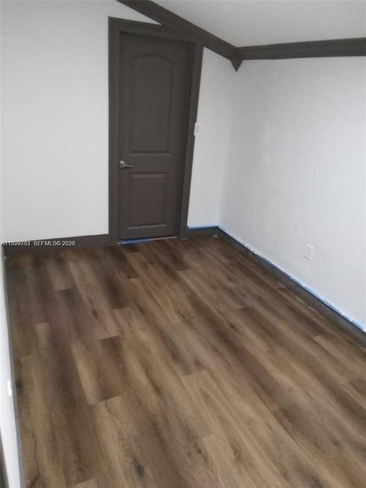 2720 Nw 29th St #2720 - Photo 6 of 19
