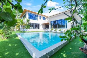 featured image of 1200 Ne 87th St