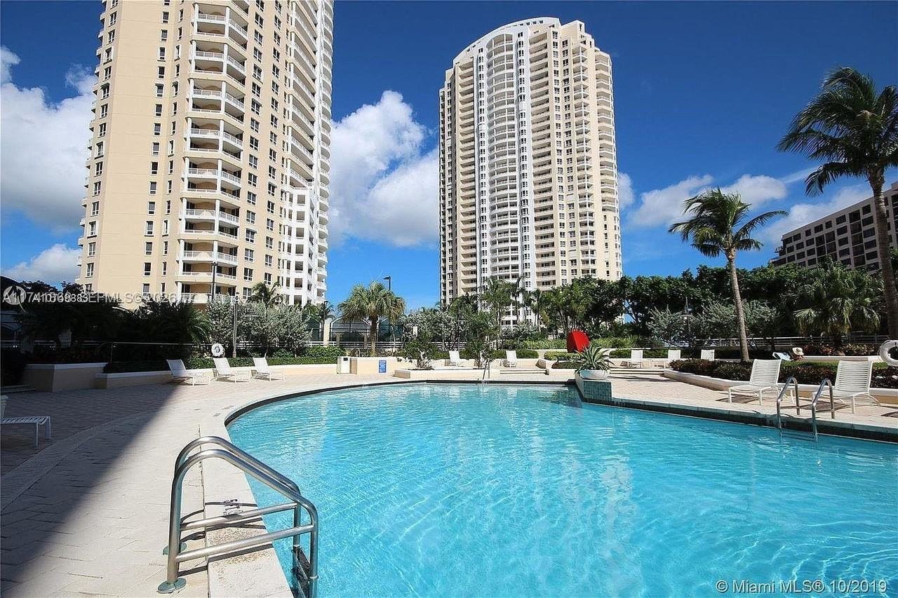 888 Brickell Key Dr #600