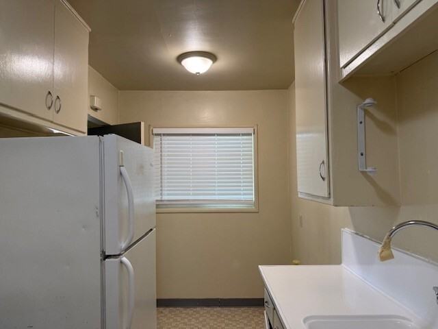 800 Mira Mar Avenue - Photo 3 of 11