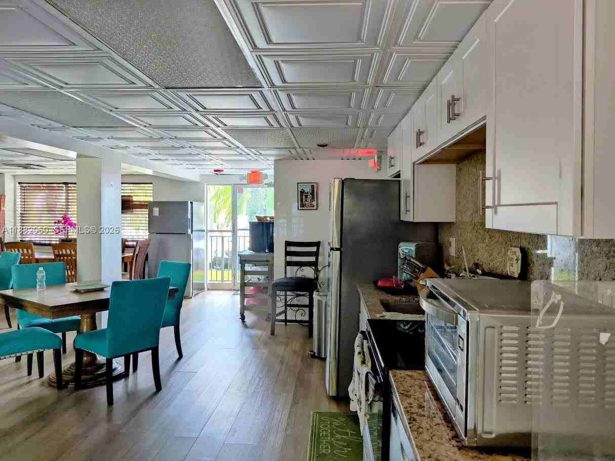 4117 Bougainvilla Dr #315 - Photo 5 of 36