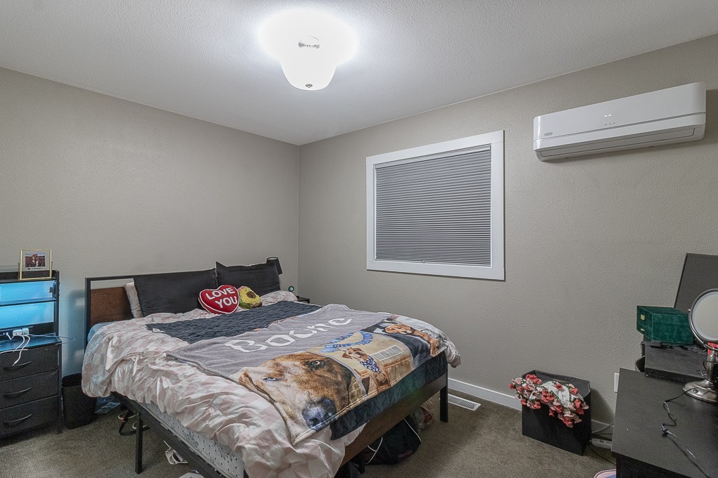 107 Grove Street - Photo 5 of 13