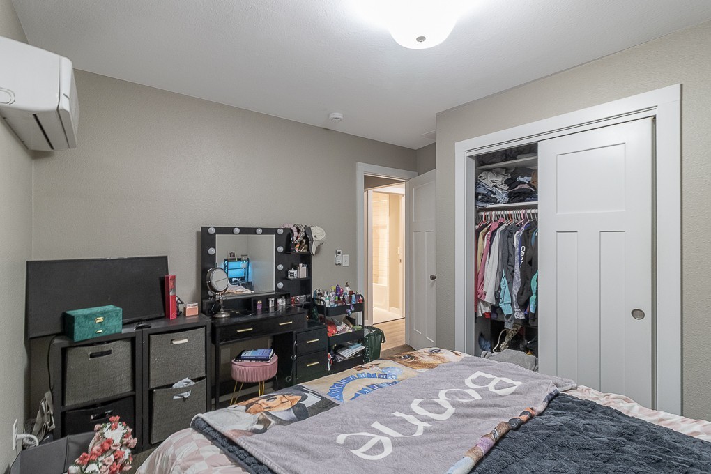 107 Grove Street - Photo 7 of 13