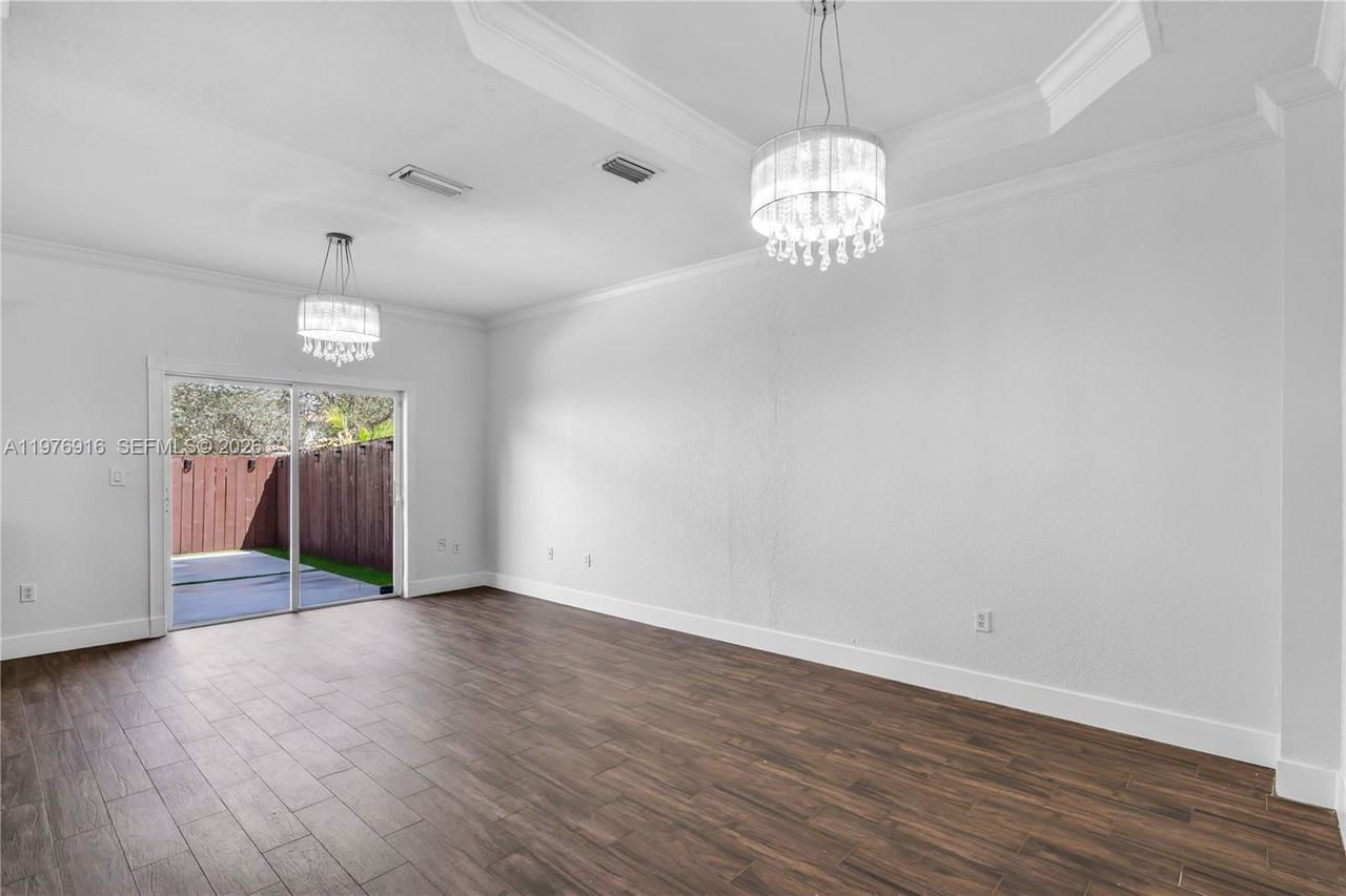 14055 Sw 51st Ln - Photo 3 of 8