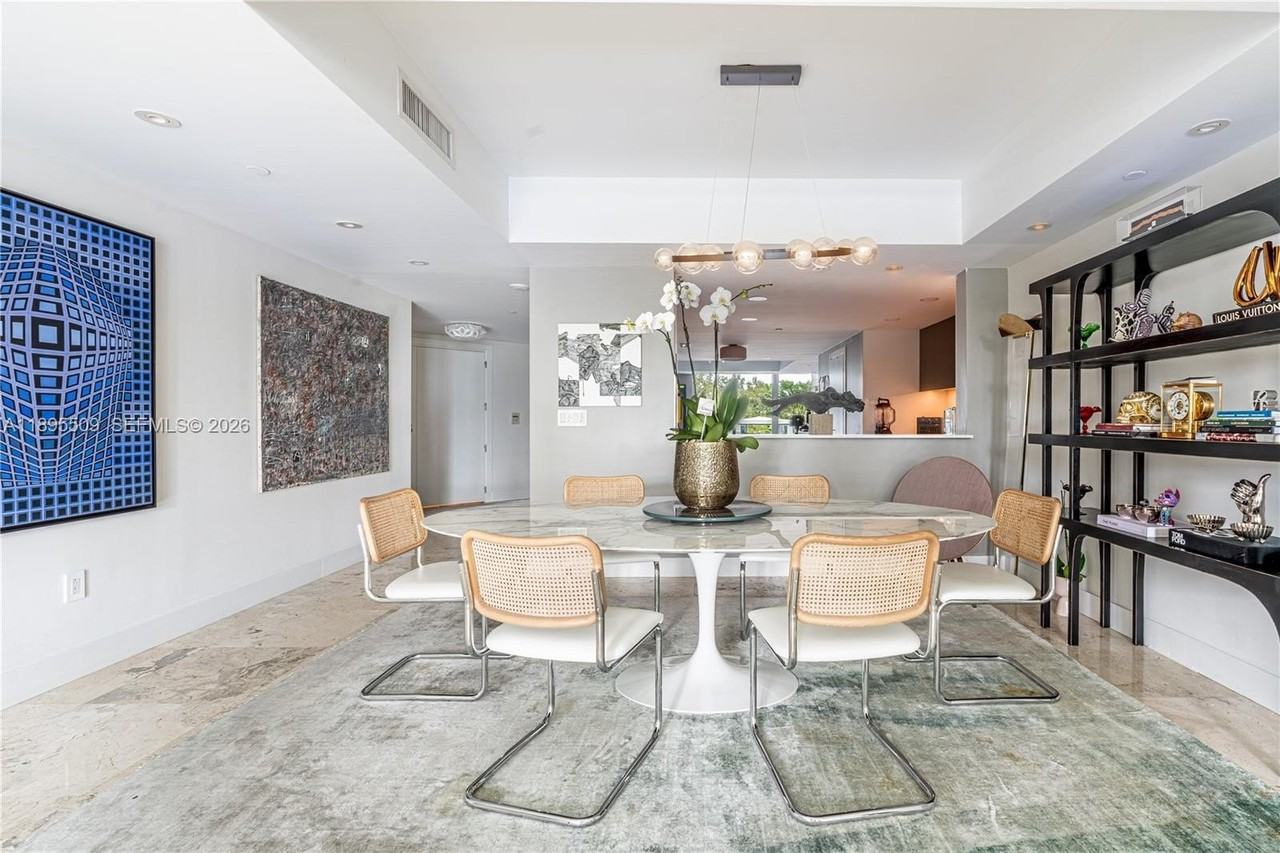 2627 S Bayshore Dr #504 - Photo 5 of 27