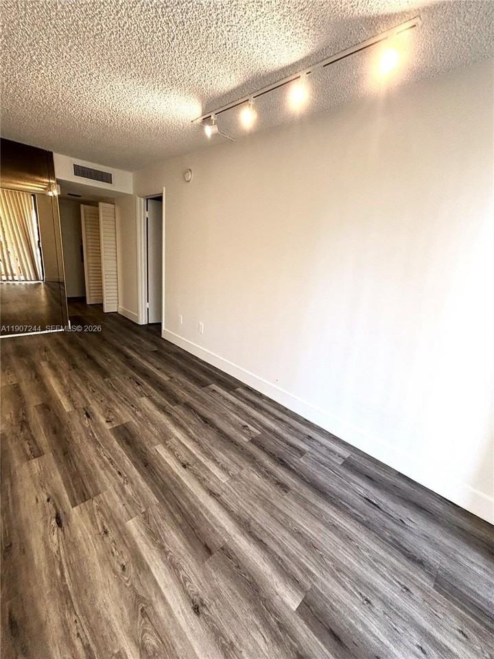 14321 N Kendall Dr #303F - Photo 3 of 9