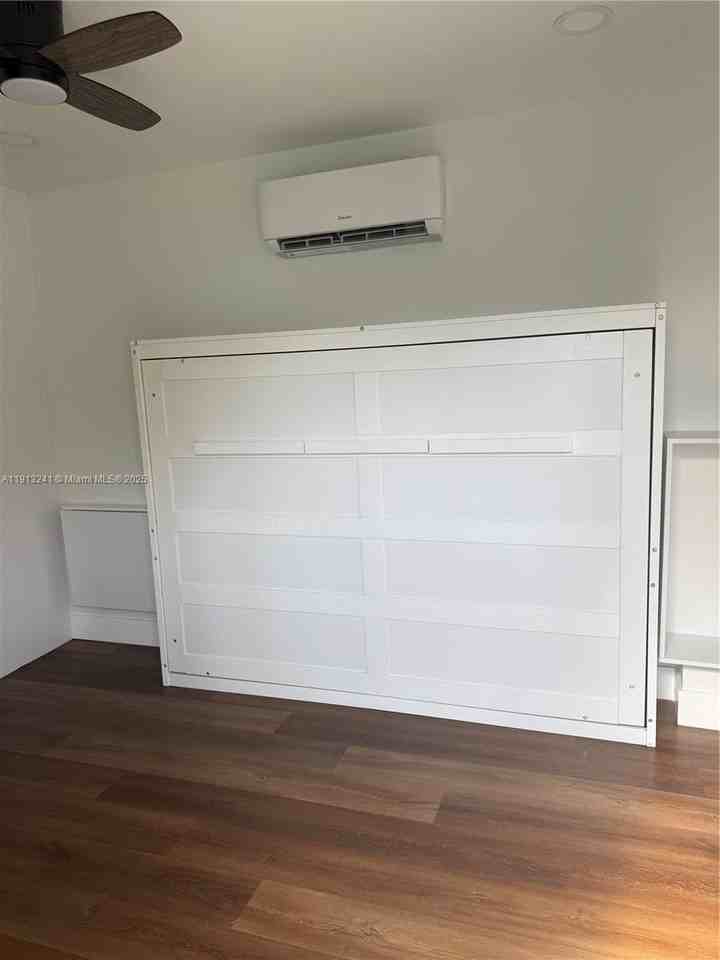 5636 Nw 4th Ave - Photo 4 of 7