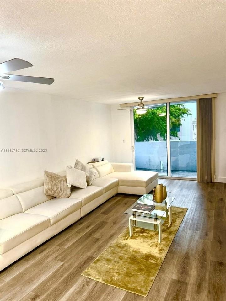 1045 10th St #206 - Photo 4 of 18