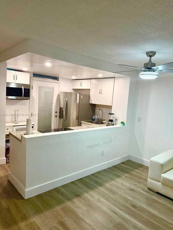 1045 10th St #206 - Photo 7 of 18