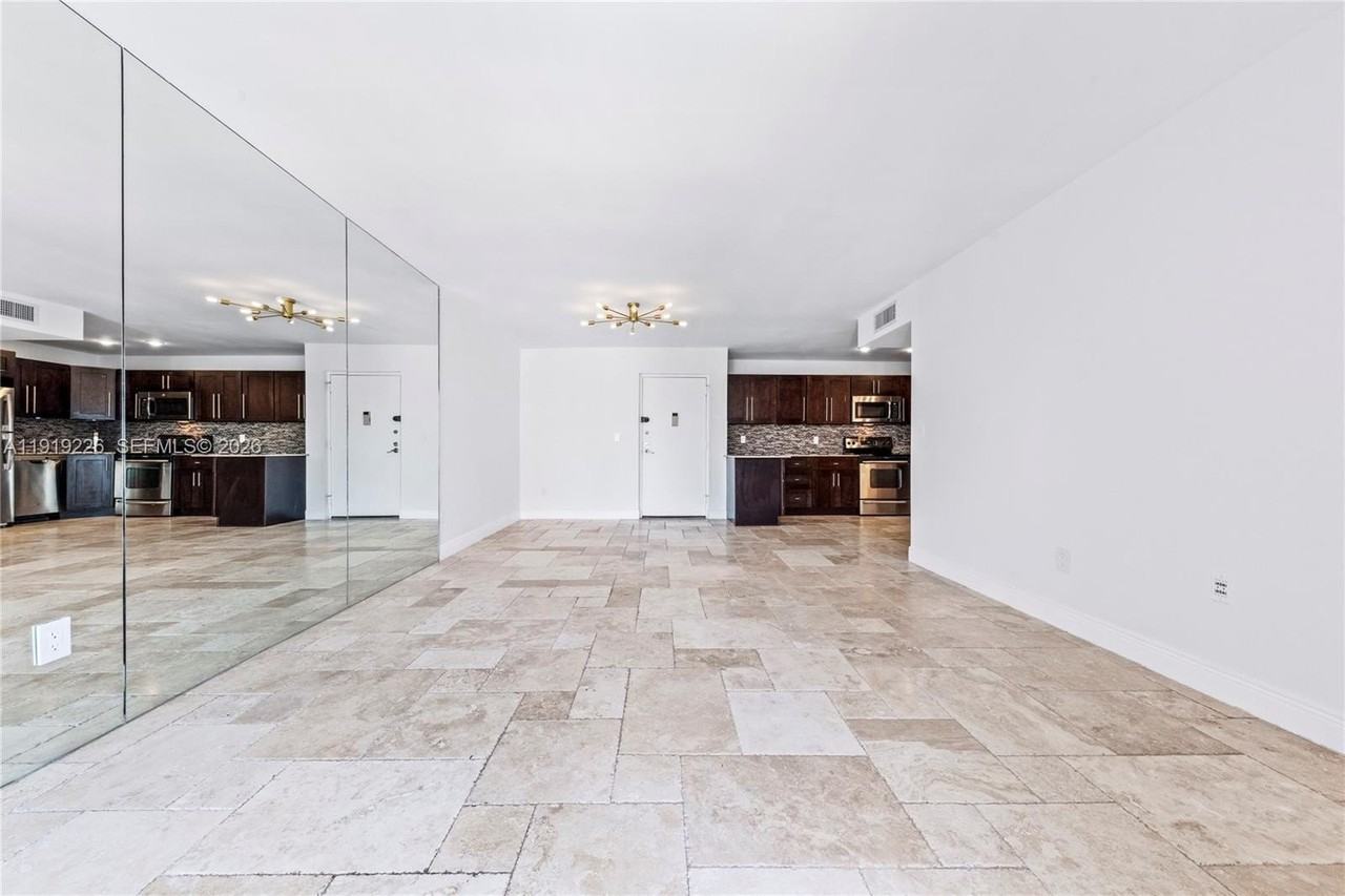 3642 Ne 171st St #405 - Photo 6 of 38