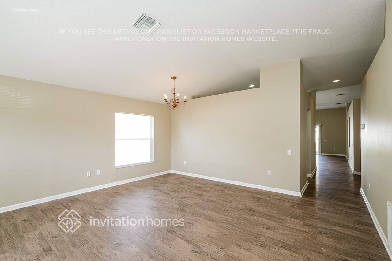 30401 Princess Bay Dr - Photo 3 of 17