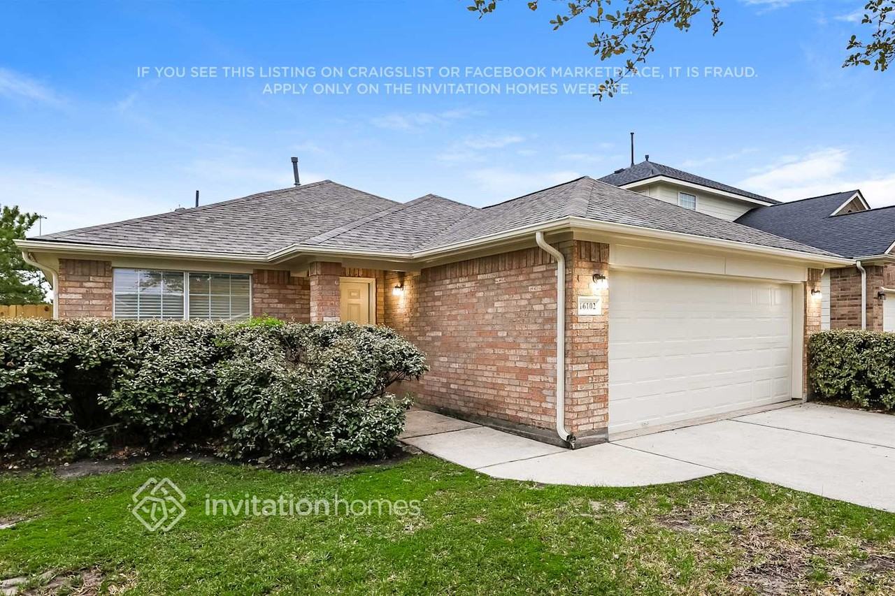 16102 Majestic Glen Ln - Photo 3 of 17