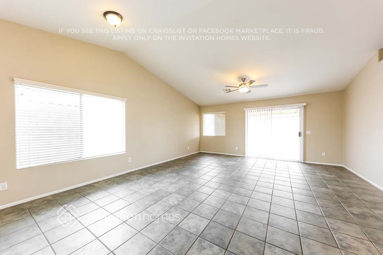 16160 W Lincoln St - Photo 3 of 17